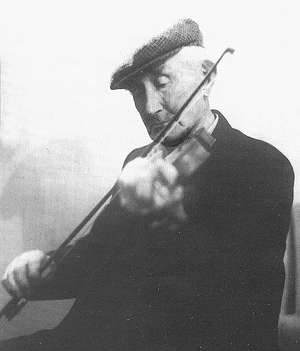 Photo by Pat Mackenzie