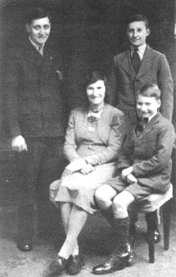 The Spicer family, c.1947 (courtesy of Doris Spicer)