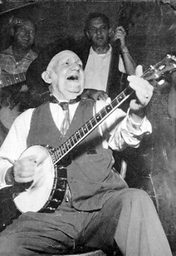 Uncle Dave Macon - 'The Gayest Old Dude that's Out'